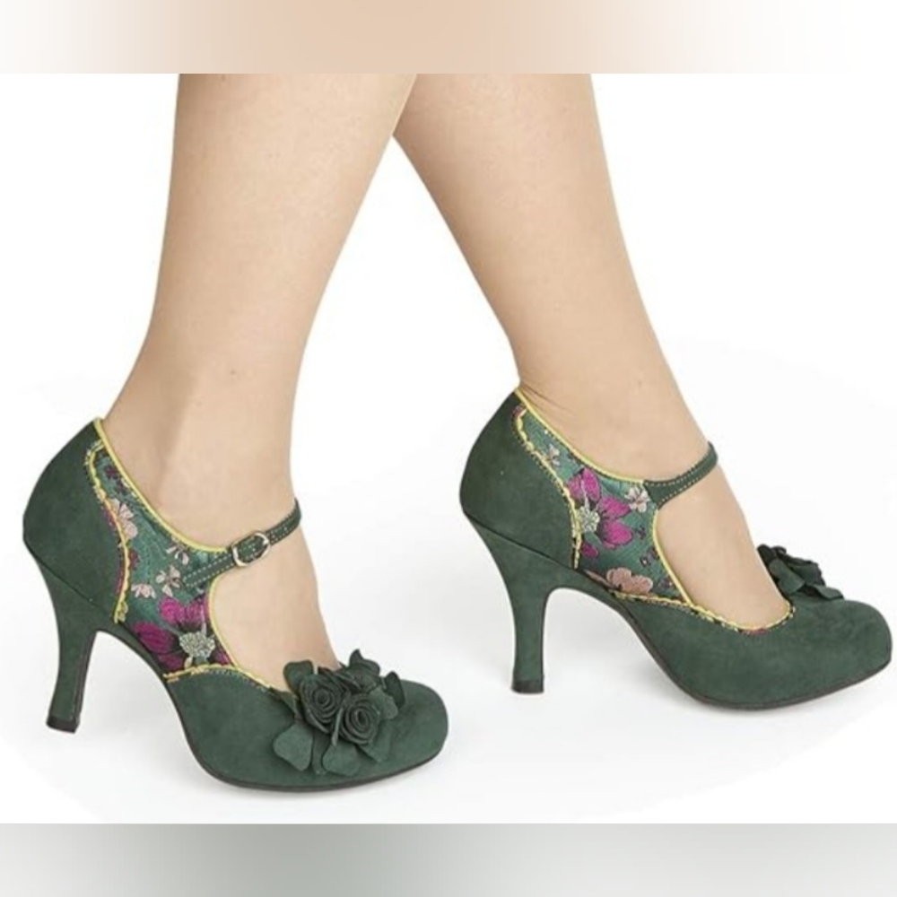 Ruby Shoo 50s Ashley Mary Jane Heels,  Size 4